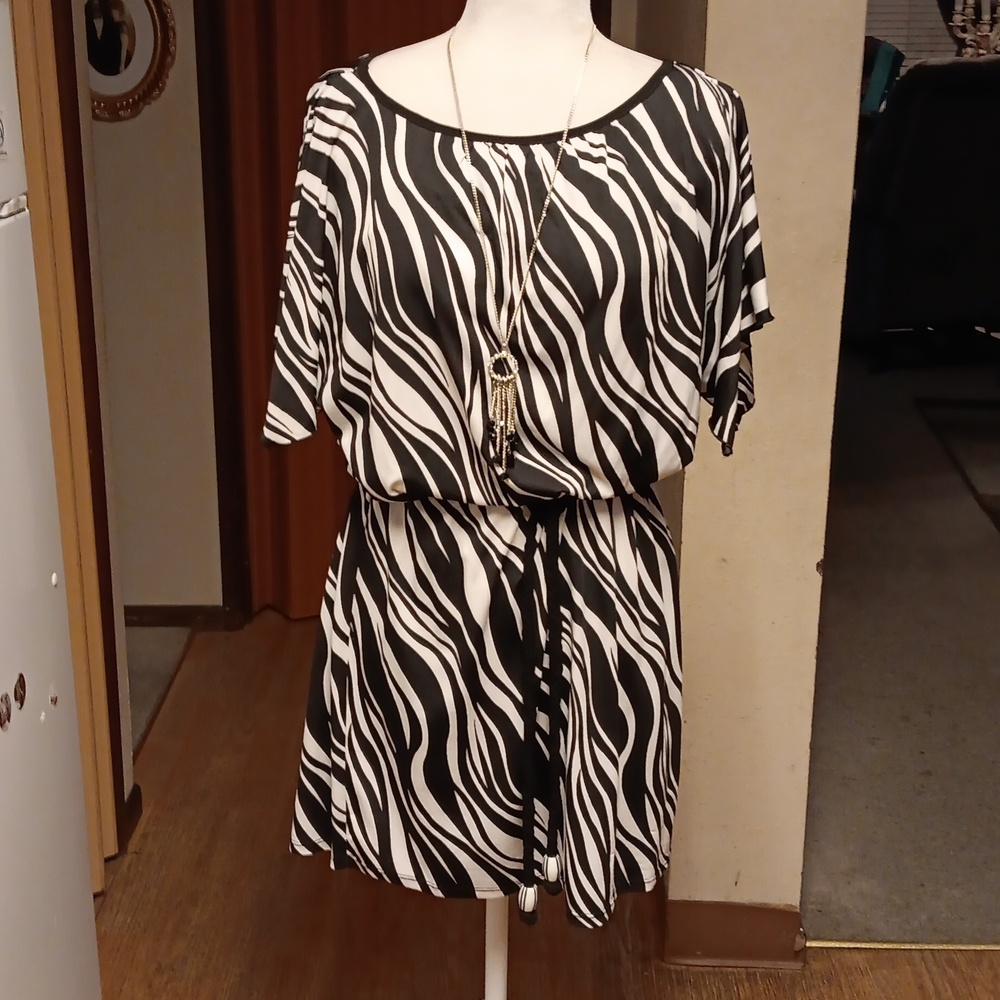 WISHES BLACK AND WHITE ZEBRA DRESS